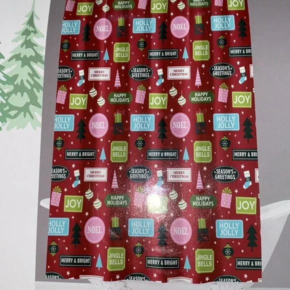 NEW Christmas shower curtain & 12 hooks - Picture 4 of 7